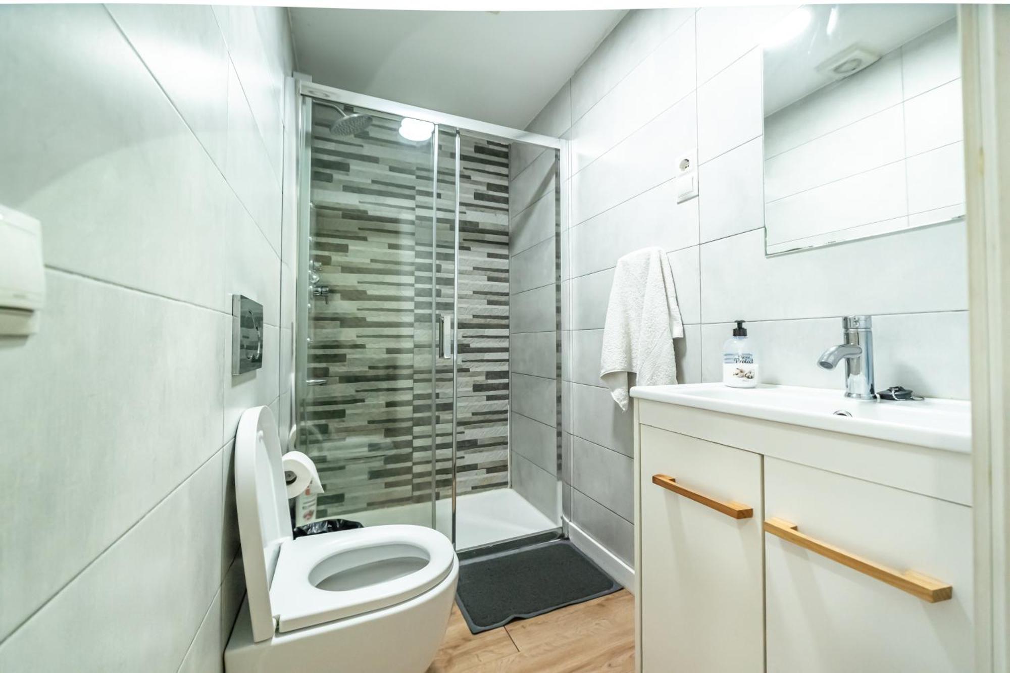New Flat , Modern , Wifi, 10Min Sol, 5 Reina Sofia Apartamento Madri Exterior foto